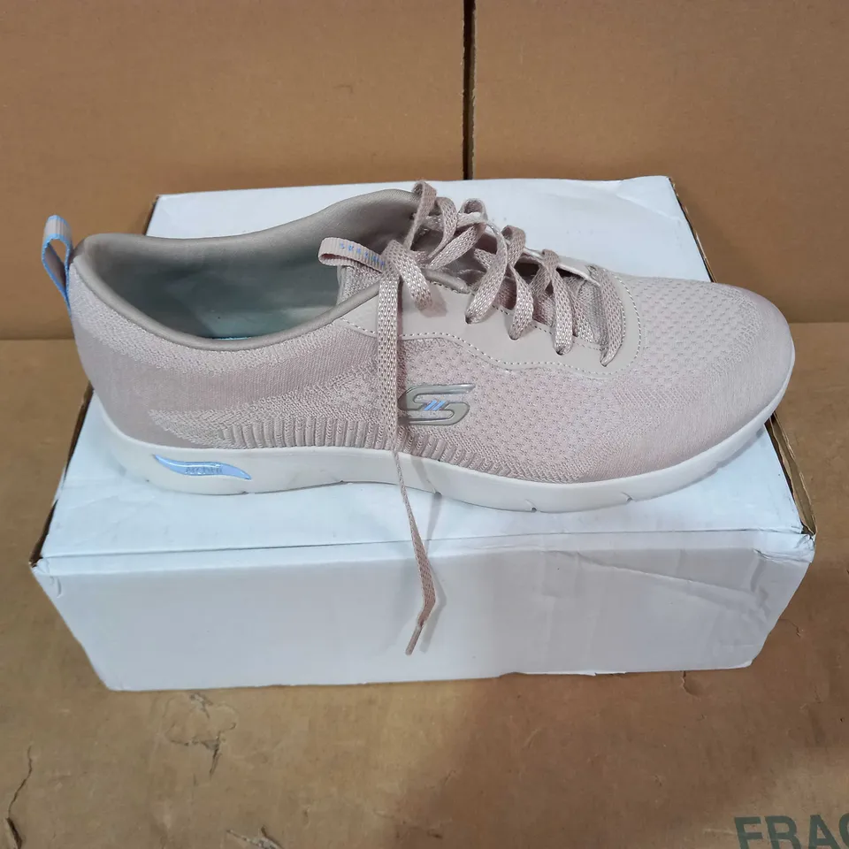 BOXED PAIR OF SKECHERS - SIZE 7