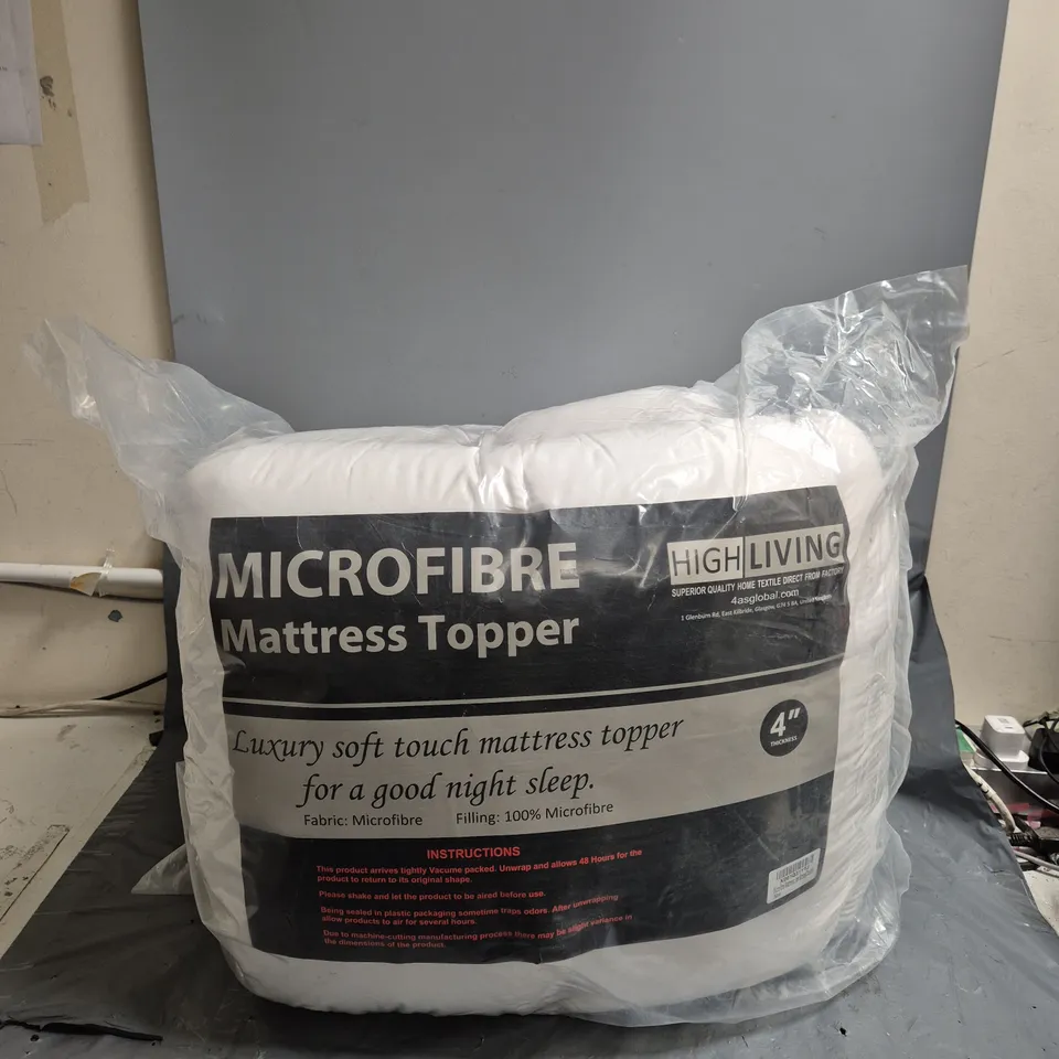 HIGHLIVING MICROFIBRE MATTRESS TOPPER IN WHITE (4" THICKNESS)
