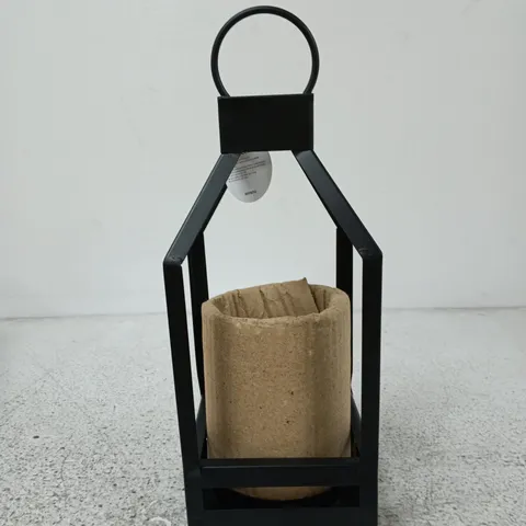 THE VERY COLLECTION LANTERN WITH GLASS HURRICANE CENTRE 10.1CM