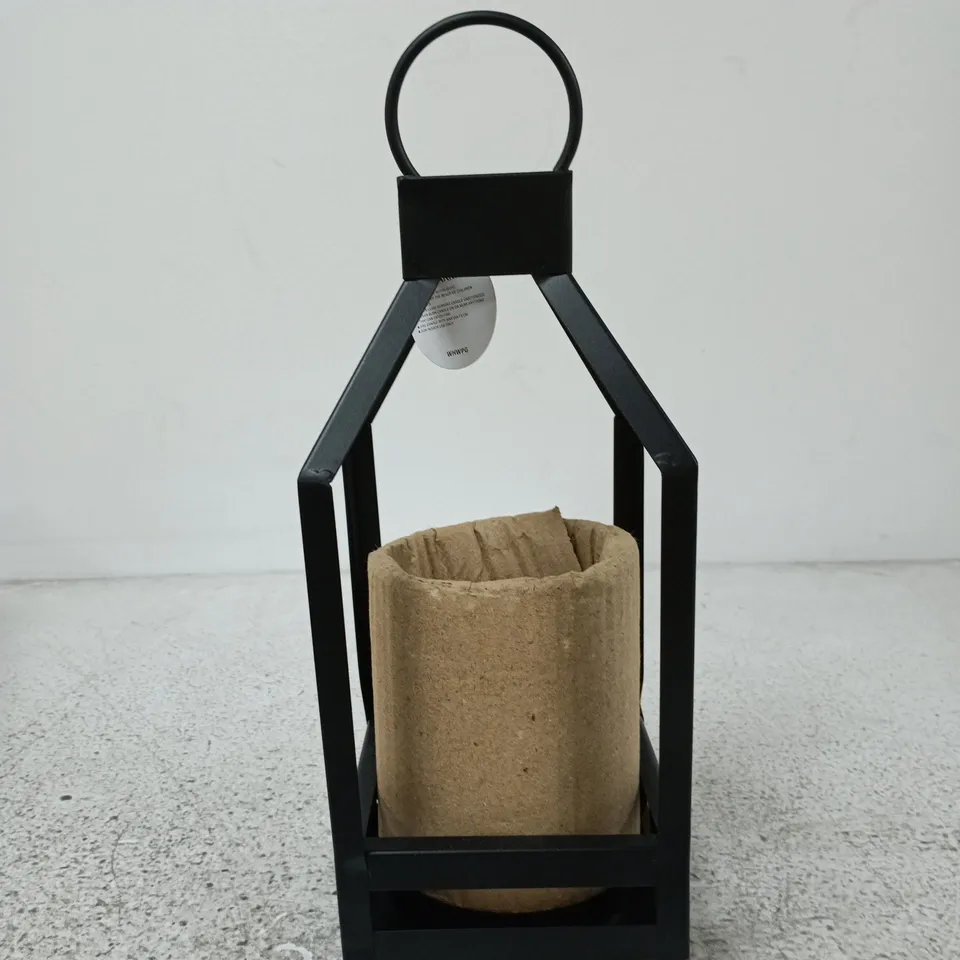 THE VERY COLLECTION LANTERN WITH GLASS HURRICANE CENTRE 10.1CM