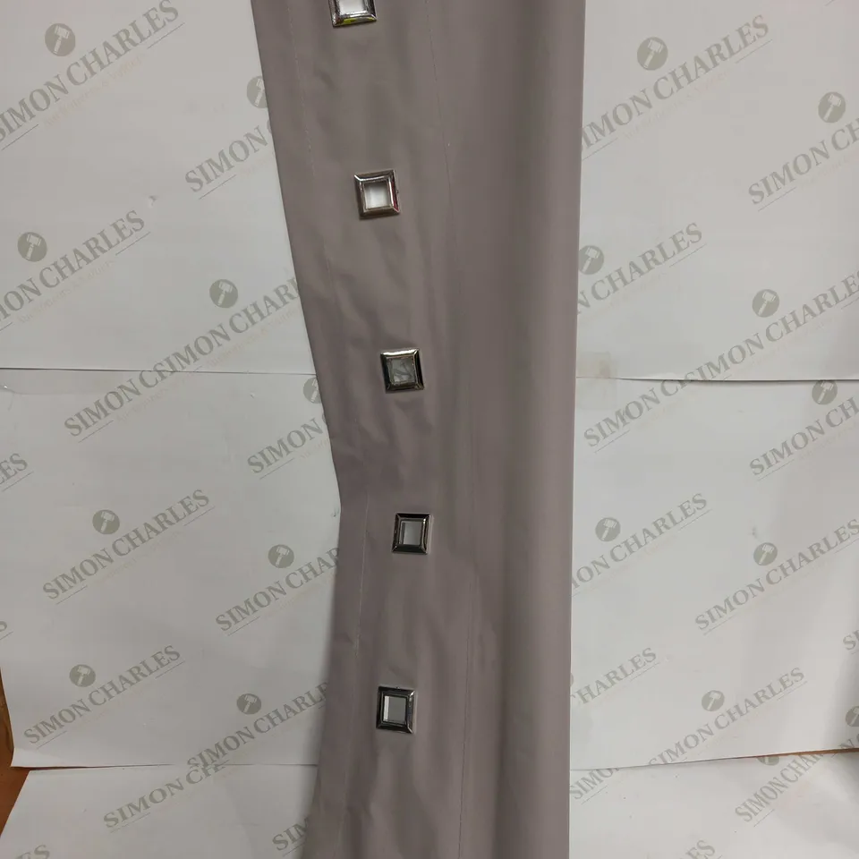 PLAIN EYELET ROLLER BLIND 90CM X 160CM