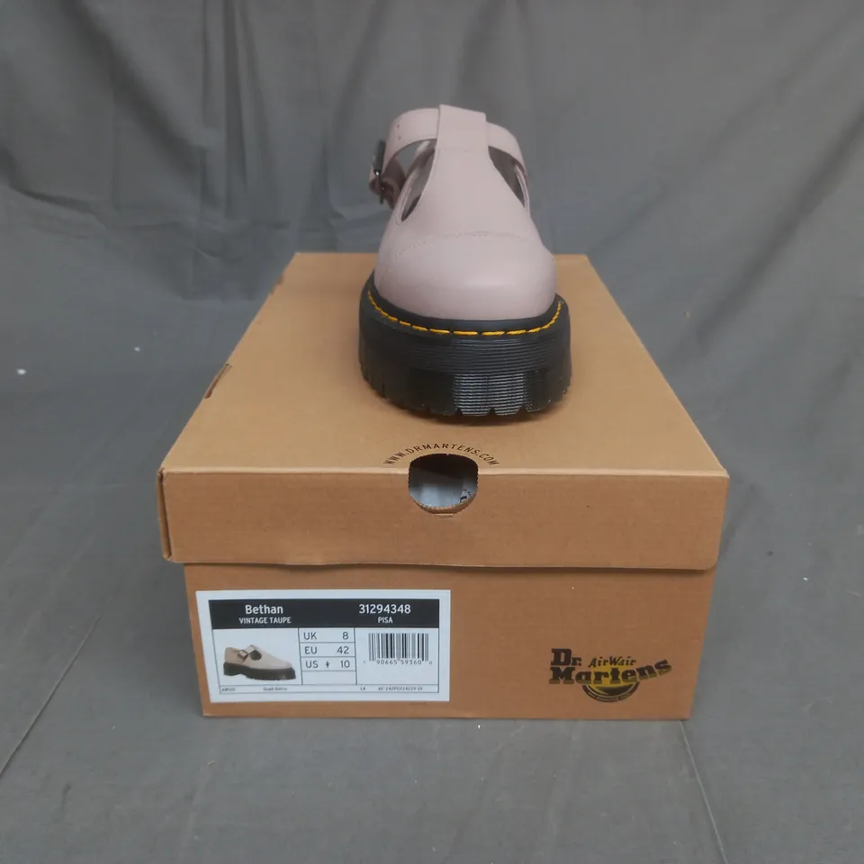 BOXED PAIR OF DR. MARTENS PLATFORM SHOES IN PALE PINK UK SIZE 8