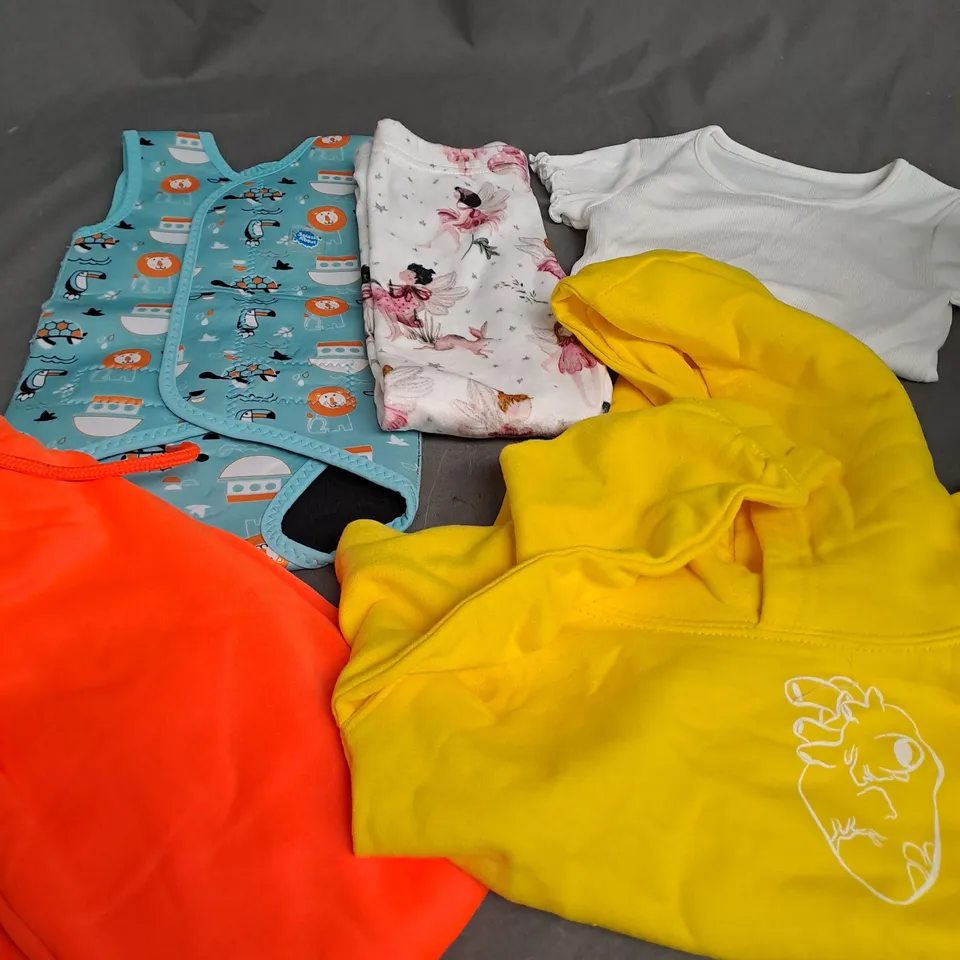 APPROXIMATELY 16 ASSORTED 0-5 YEARS CHILDRENS CLOTHING ITEMS