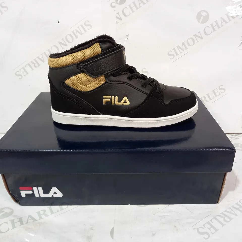 BOXED PAIR OF FILA SHOES IN BLACK/GOLD UK SIZE CHILDREN'S 13