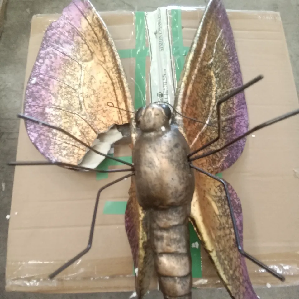BOXED LARGE GARDEN BUTTERFLY ORNAMENT 