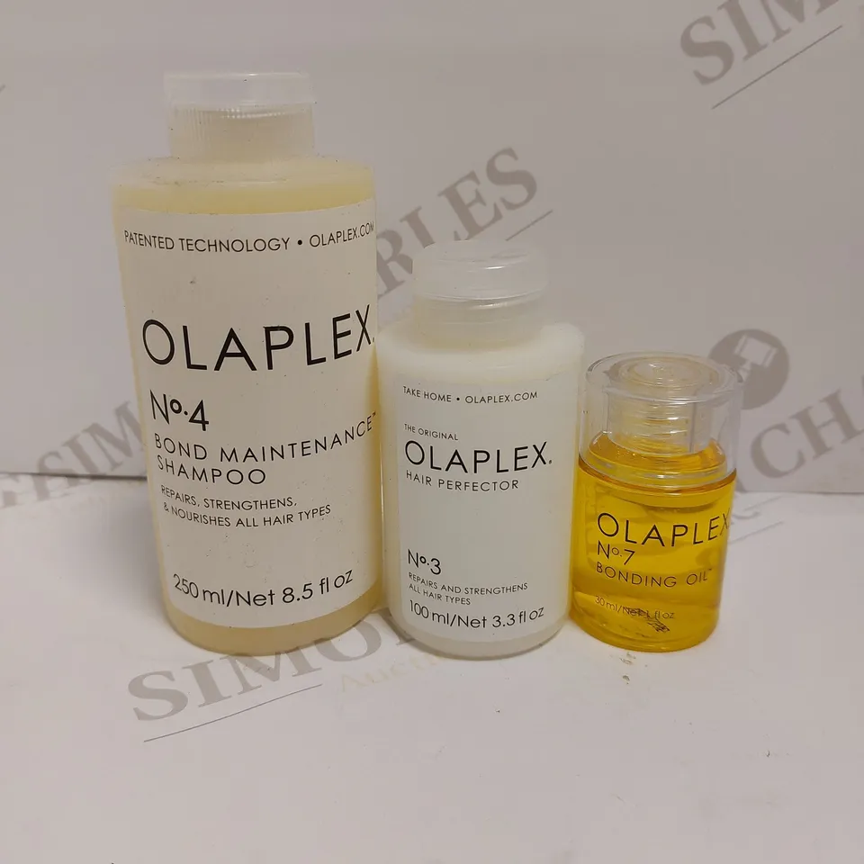 LOT OF 3 ASSORTED OLAPLEX PRODUCTS TO INCLUDE NO.4 BOND MAINTAINENCE SHAMPOO 250ML, NO.3 BOND PERFECTOR 100ML, NO.7 BONDING OIL 30ML
