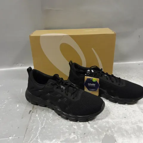 BOXED PAIR OF OASICS GEL-QUANTUM LYTE MENS BLACK UK 10.5