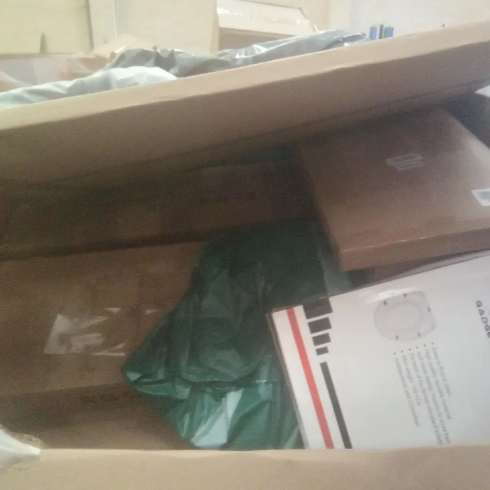 PALLET OF ASSORTED ITEMS INCLUDING GARMENT RACK, WILD BIRD POPPY FEEDERS, TEDCHEF DOUBLE BURNER STOVE, TOILET SEAT, EXTENSIA WOODEN EXTENDABLE GATE