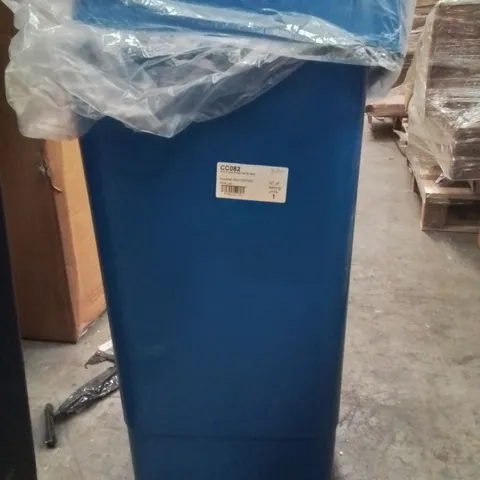SCOT YOUNG SWING TOP BLUE BIN