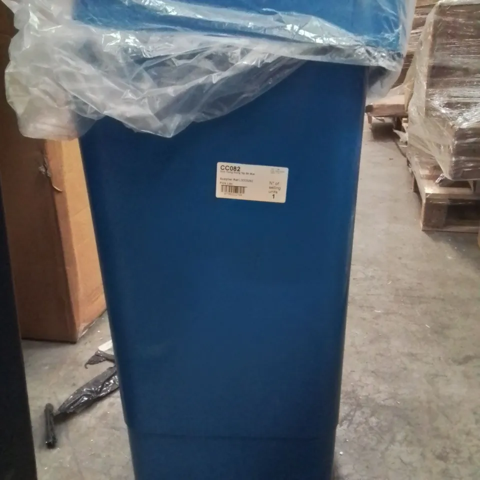 SCOT YOUNG SWING TOP BLUE BIN