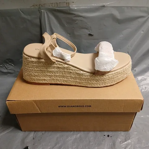 BOXED PAIR OF GLAMOROUS LADIES WEDGES - 6