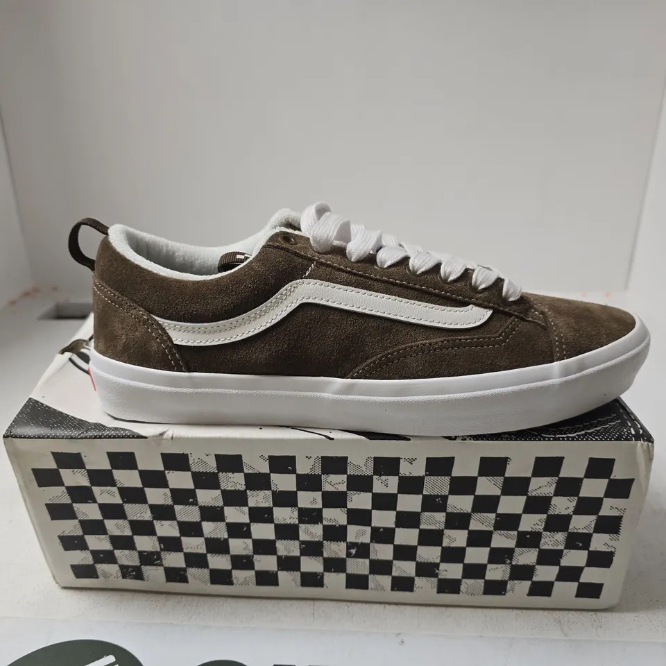 VANS OFF THE WALL SKATE OLD SCHOOL UK 11 BOXED