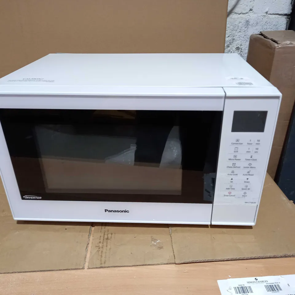PANASONIC WHITE MICROWAVE 