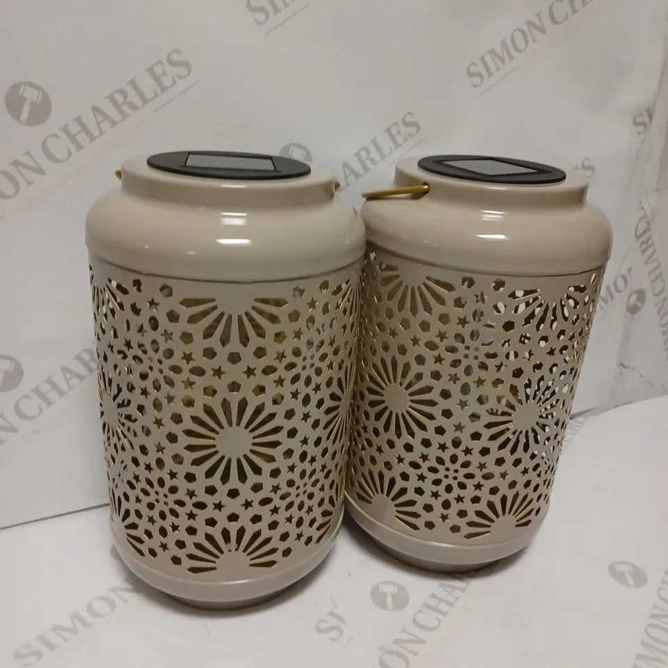 GARDEN REFLECTIONS SET OF 2 PATTERNED SOLAR LANTERNS, FLOWER