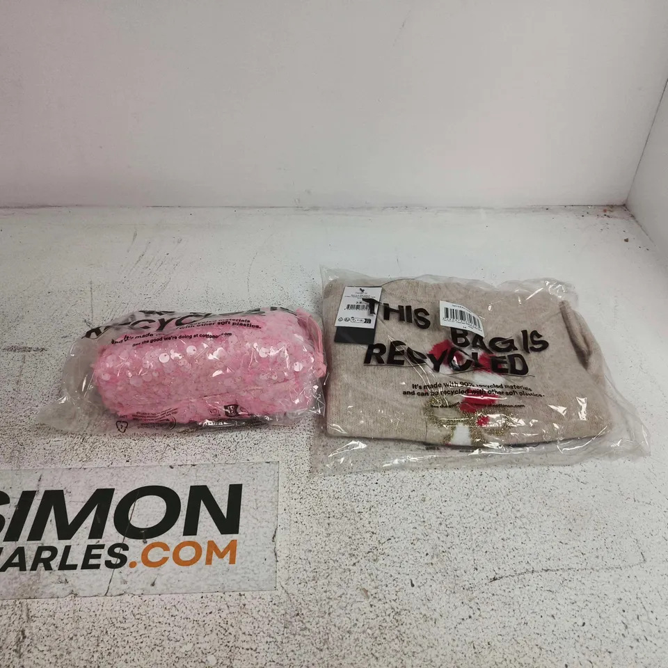BOX OF APPROXIMATELY 15 ASSORTED CLOTHING ITEMS TO INCLUDE SAM SOFT KNIT JUMPER XMAS ETC