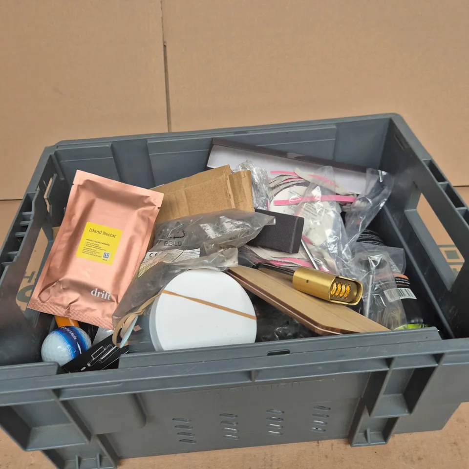 TOTE OF APPROXIMATELY 10 ASSORTED ITEMS INCLUDING DRIFT ISLAND NECTAR WOOD CAR FRESHER, ASHOPE INVISIBLE WATERPROOF AGENT AND A WIRELESS MOUSE