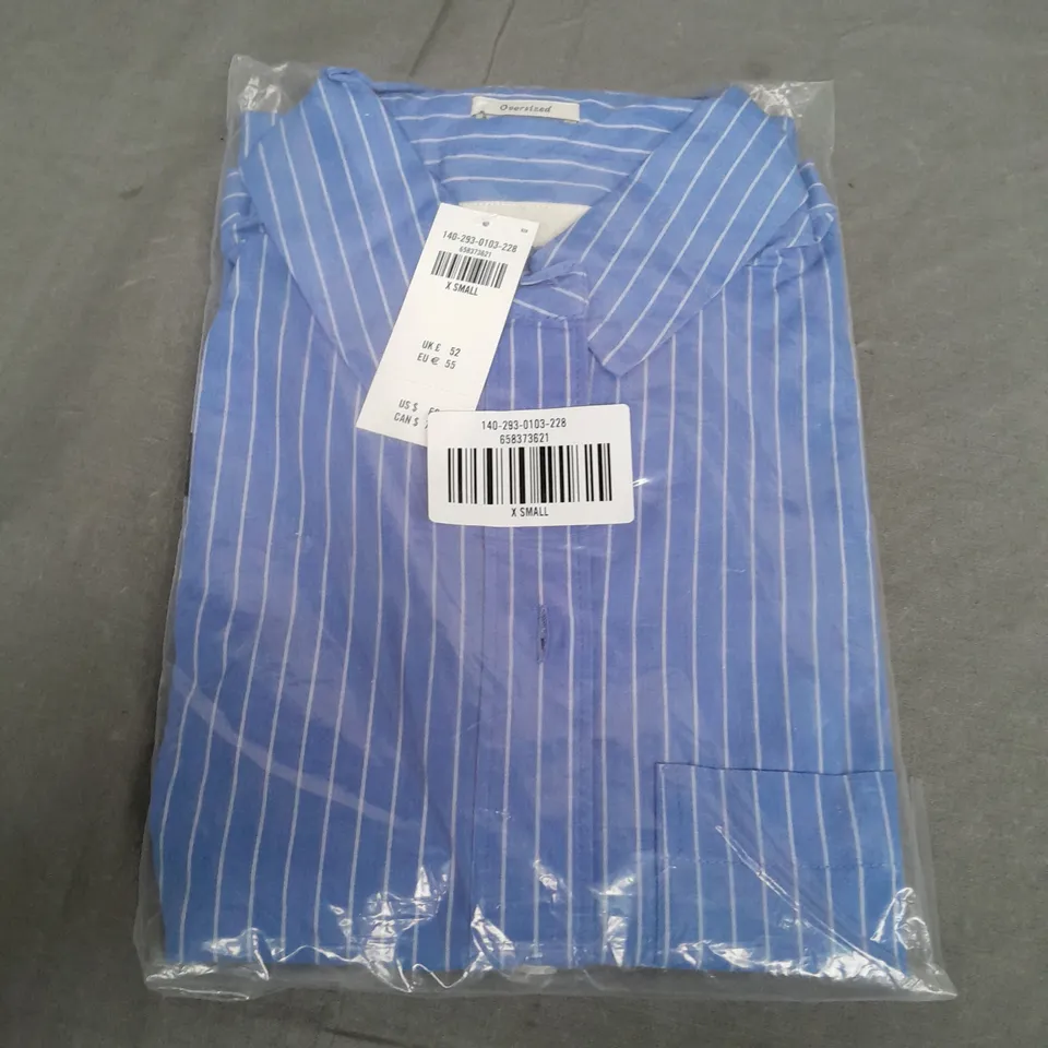 ABERCROMBIE & FITCH OVERSIZED BLUE & WHITE STRIPE SHIRT - XS