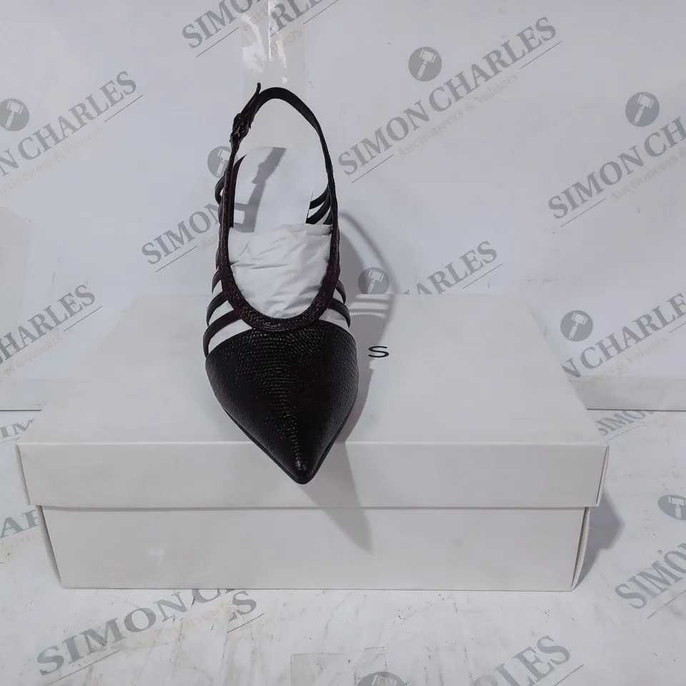 BOXED PAIR OF REISS DAPHNE SLINGBACK HEELS IN POMEGRANATE SIZE 5