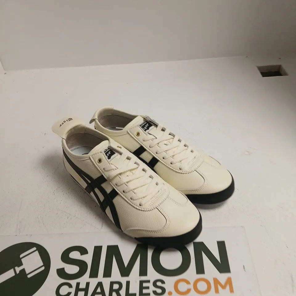 BOX OF APPROXIMATELY 15 ASSORTED SHOES TO INCLUDE: ONITSUKA TIGERS