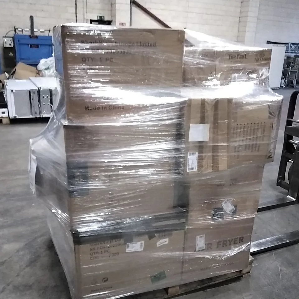 PALLET OF APPROXIMATELY 18 UNPROCESSED RAW RETURN HOUSEHOLD AND ELECTRICAL GOODS TO INCLUDE;