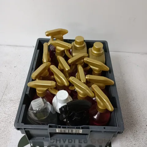 APPROXIMATELY 15 ASSORTED HOUSEHOLD ITEMS INCLUDING STAINLESS STEEL PERFECT FINISH, MULTI-SURFACE CLEANER, LAUNDRY DETERGENT ETC. 