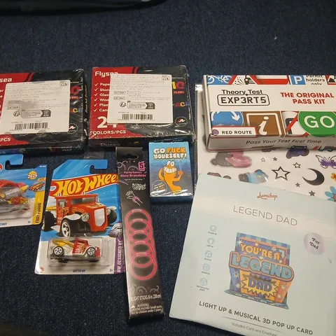 LARGE QUANTITY OF ASSORTED TOYS AND ACCESSORIES TO INCLUDE;GLITTER MARKERS, THEORY TEST THE ORIGINAL PASS KIT, HOTWHEELS CARS AND GLOW BRACELETS