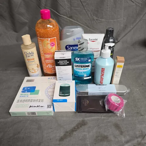 APPROXIMATELY 20 ASSORTED HEALTH & BEAUTY PRODUCTS TO INCLUDE - THE INKEY LIST EXOSOME HYDRO-GLOW COMPLEX - CHILD'S FARM SHAMPOO - NURSEN HAND CREAM - ETC