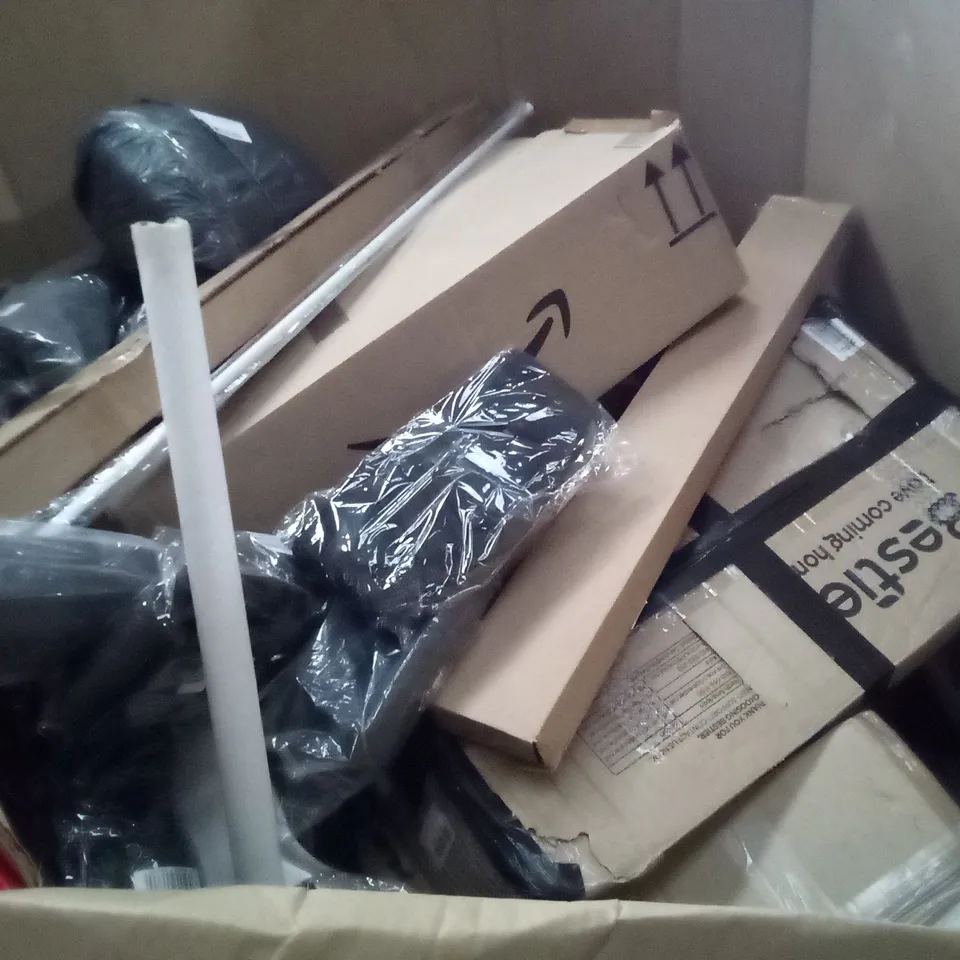 PALLET OF ASSORTED ITEMS INCLUDING WOLVERINE CROSS CUT PAPER SHREDDER, YUDA METAL CLOTHES RACK WITH STORAGE, FUNDIN MIRROR CABINET, WORKOUT ACCESSORIES 