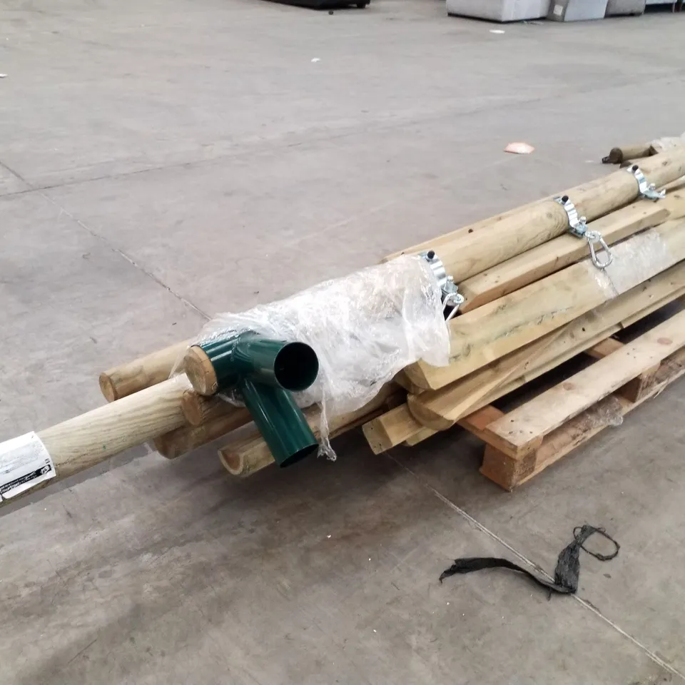 PALLET CONTAINING ASSORTED WOODEN PARTS