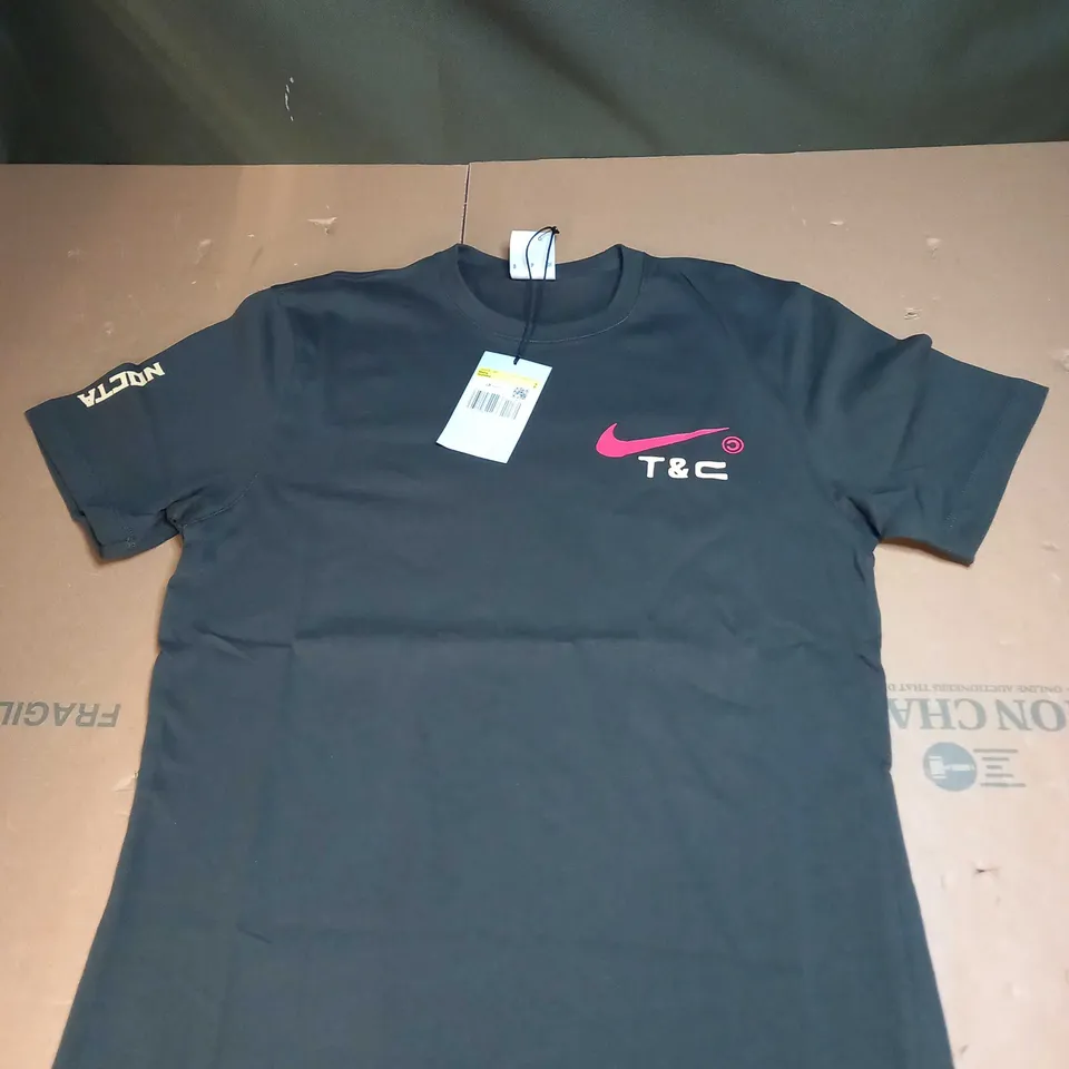 MENS NIKE CASUAL T-SHIRT SIZE S