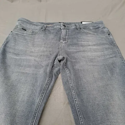 BOSS DELAWARE SLIM FIT BLACK DENIM JEANS - 34W