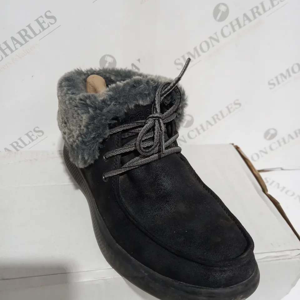 SKETCHERS BOBS MEMORY FOAM UK 6.5