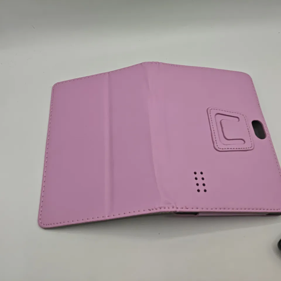 UNBOXED ATMPC 32GB TABLET IN BLACK WITH PINK CASE