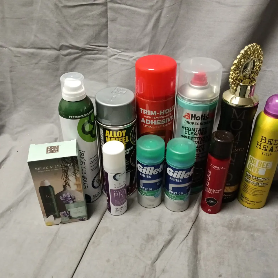 APPROXIMATELY 18 ASSORTED AEROSOLS TO INCLUDE BEDHEAD TIGI, GILLETTE SHAVE GEL, TRIM-HOLD ADHESIVE, ETC - COLLECTION ONLY