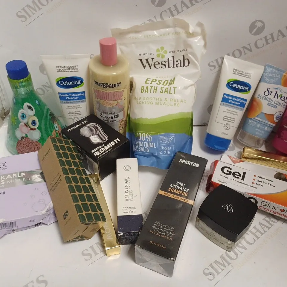 APPROXIMATELY 20 ASSORTED HEALTH AND BEAUTY ITEMS INCLUDING OLAPLEX BRIGHTEN & REPAIR BLONDE, LIGHTENED AND GREY HAIR, SOAP & GLORY