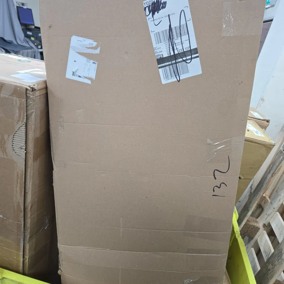 LISSON CHEST OF 3 DRAWERS - NEW OAK - COLLECTION ONLY