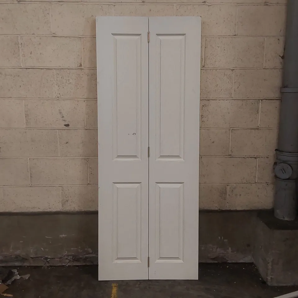 INTERNAL BI-FOLD DOOR - APPROXIMATELY 194.7 x 75.4cm