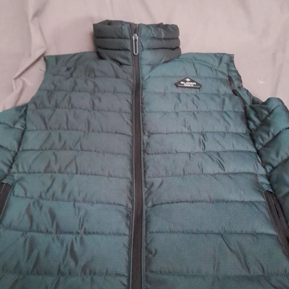 SUPER DRY PADDED GILET IN GREEN - MEDIUM