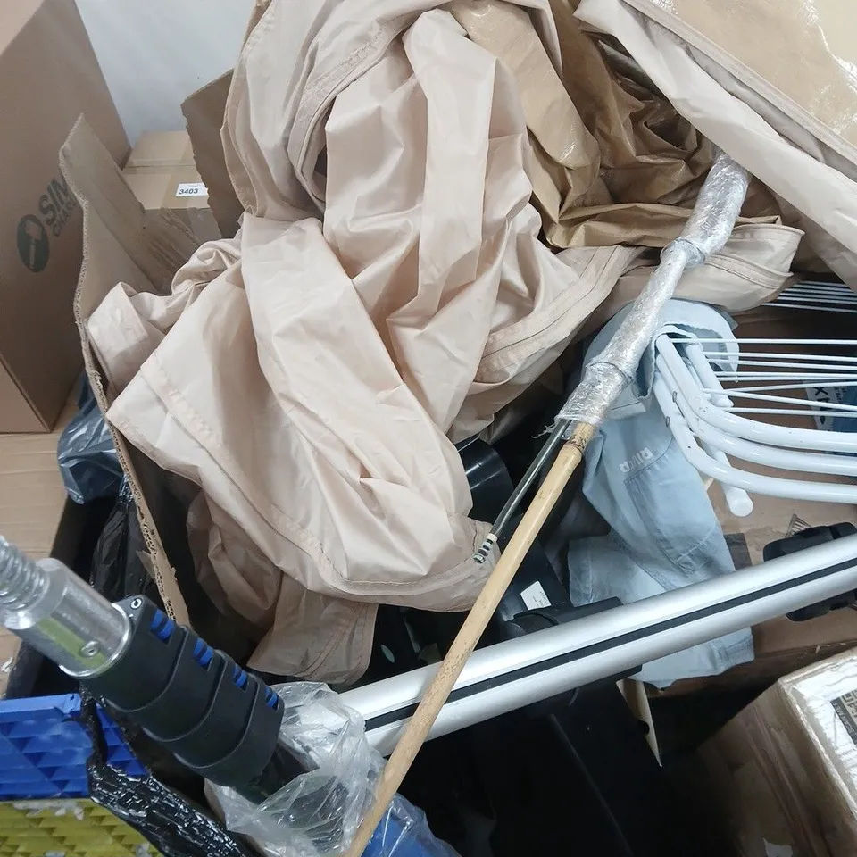 PALLET CONTAINING A MIX OF ITEMS INCLUDING A TENT, CLOTHING AND HOUSEHOLD ITEMS