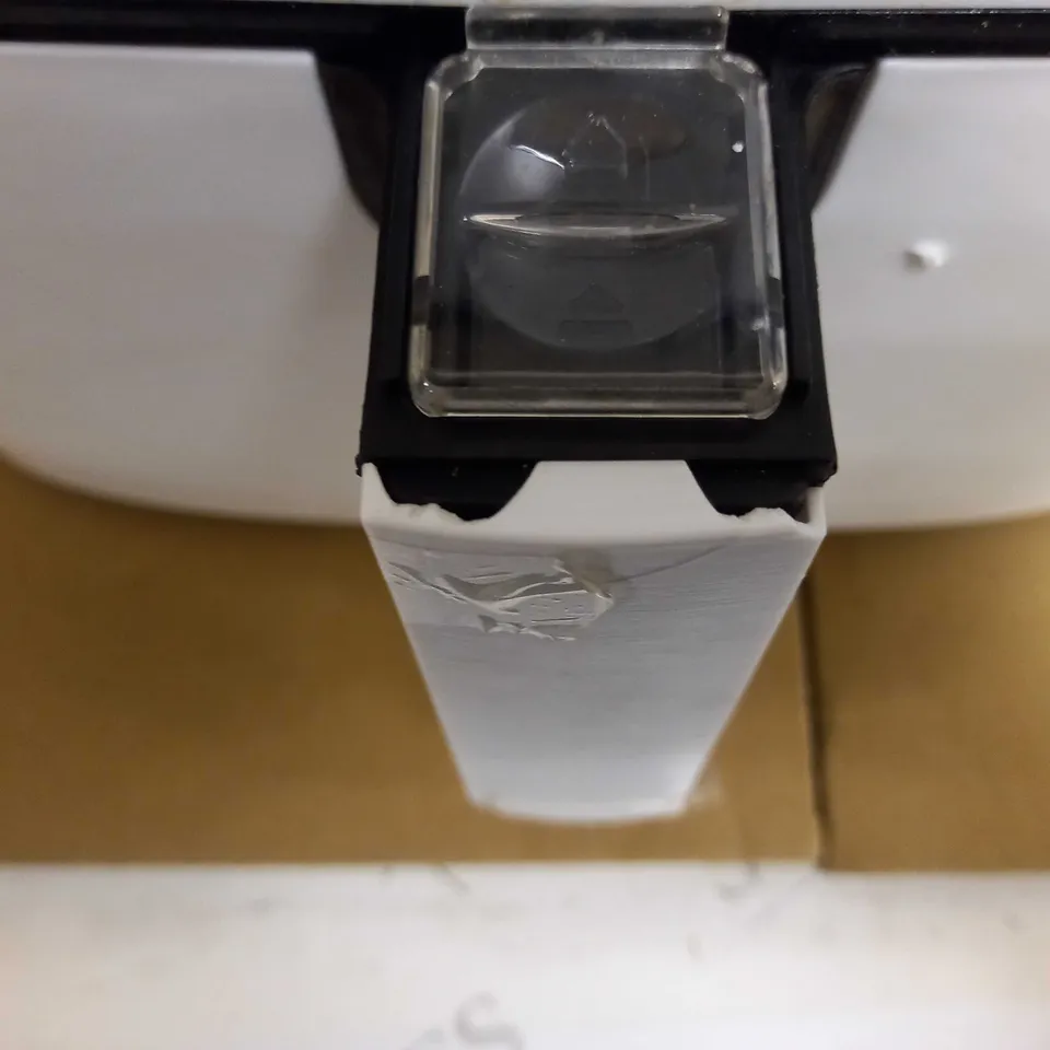 COSORI AIR FRYER MAX XL DIGITAL TOUCHSCREEN AIR FRYER OVEN - WHITE