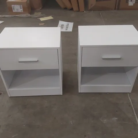 SET OF 2 1-DRAWER BEDSIDE TABLES