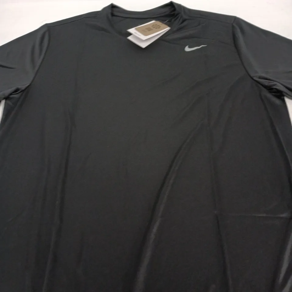 NIKE BLACK DRI-FIT TRAINING TOP – SIZE XL