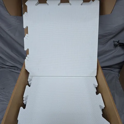 THE MODERN NURSERY INTERLOCKING KIDS FOAM PLAY MATS