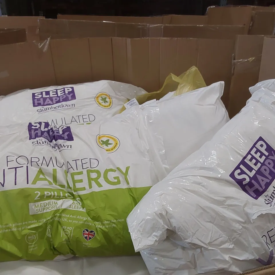 PALLET CONTAINING A VERY LARGE QUANTITY OF ASSORTED PILLOWS AND RELATED BEDDING/COMFORT PRODUCTS ECT