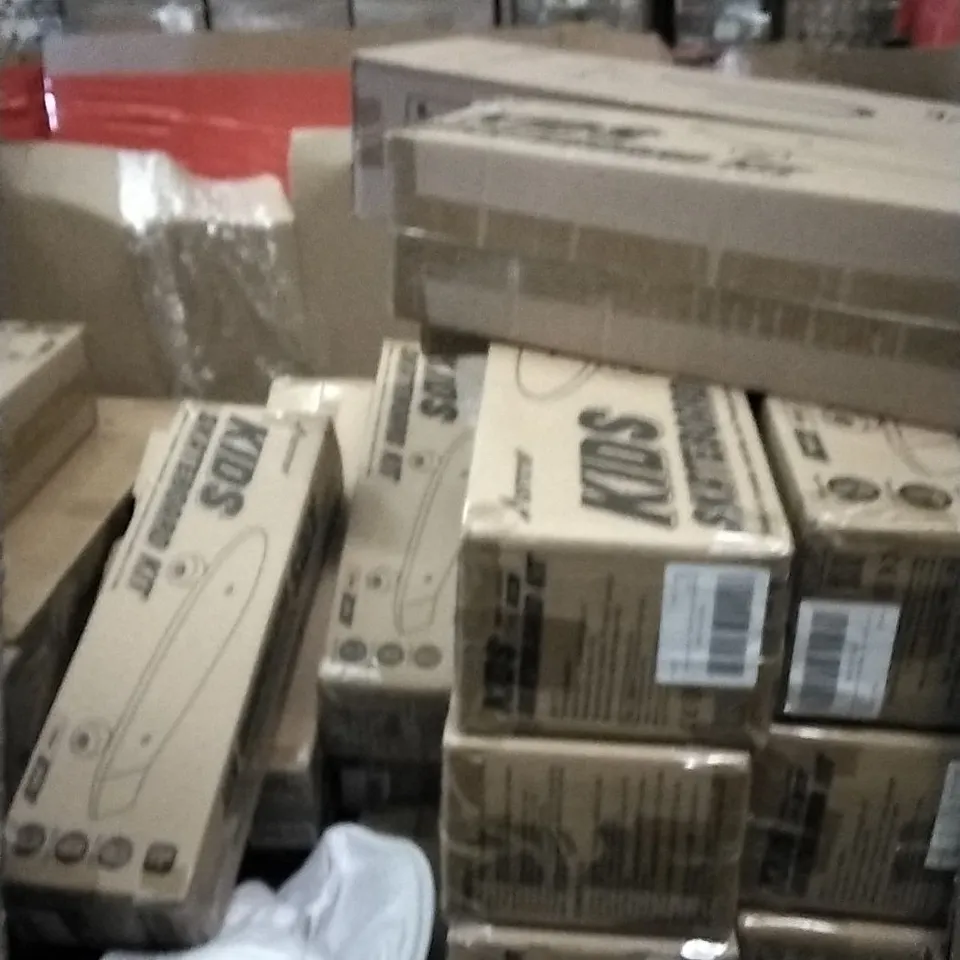 PALLET OF UNPROCESSED ITEMS TO INCLUDE KIDS SKATEBOARD KIT, PADDED TOILET GRAB RAIL, OZ ARMOUR COSTUME