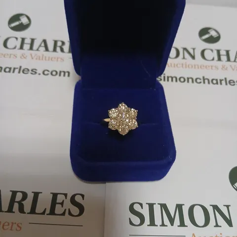 18CT GOLD DAISY CLUSTER RING SET WITH NATURAL DIAMONDS WEIGHING +3.29CT