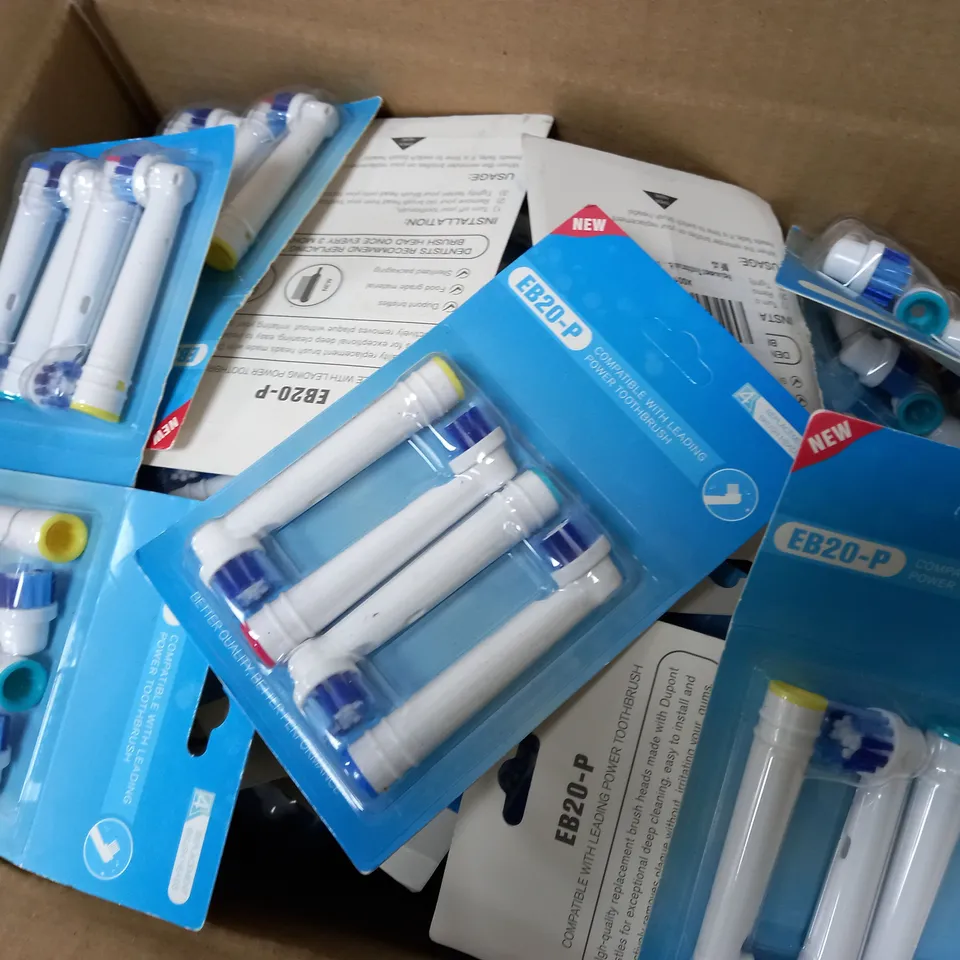 APPROXIMATELY 50 PACKS OF 4 REPLACEMENT TOOTBRUSH HEADS 