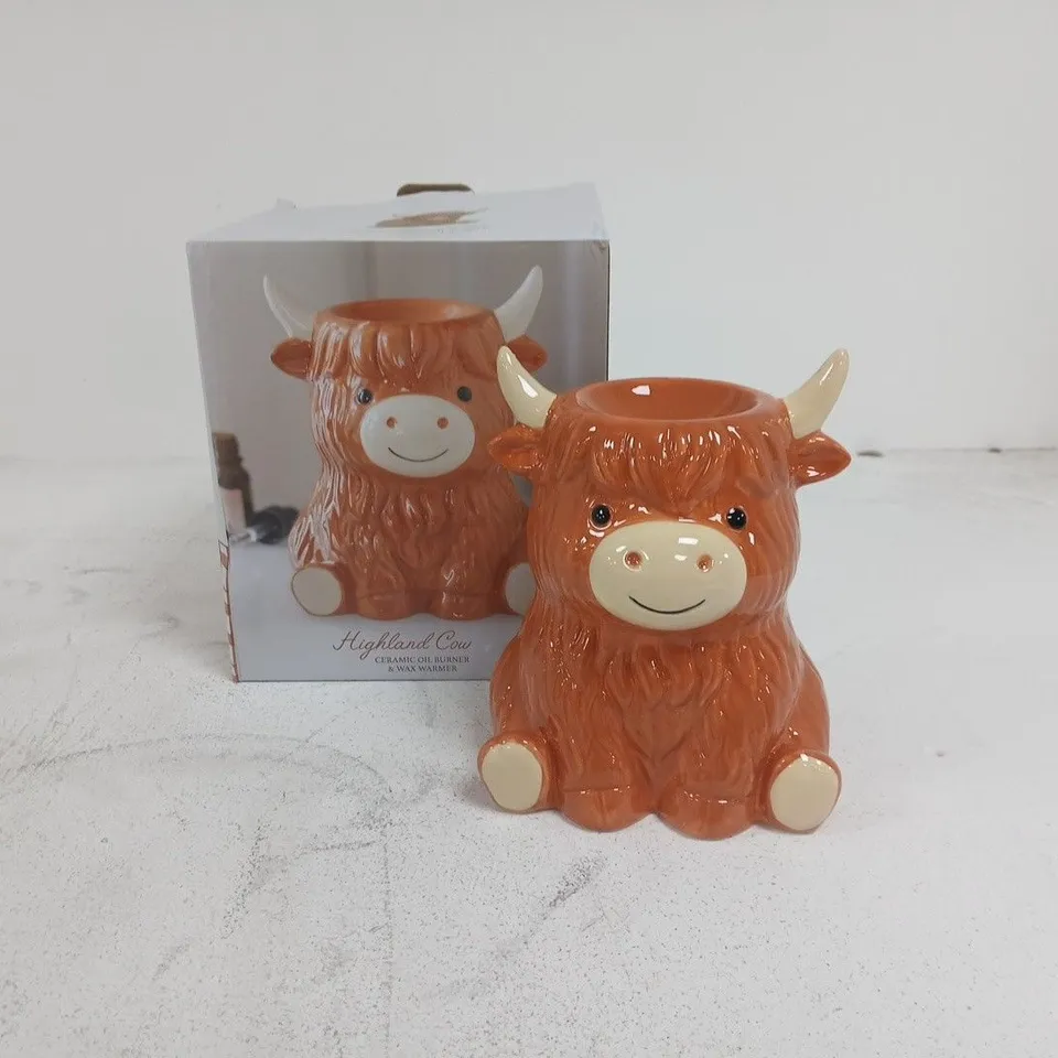 HIGHLAND COW CERAMIC OIL BURNER & WAX WARMER (ORANGE)