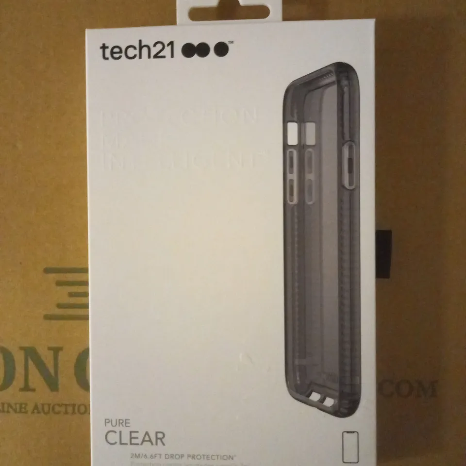 LOT OF APPROXIMATELY 100 BRAND NEW BOXED TECH 21 PURE CLEAR CASE WITH 6.6FT DROP PROTECTION FOR IPHONE X T21-5935 SMOKE 