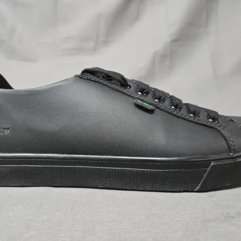 BOXED PAIR OF KICKERS SHOES IN BLACK EU SIZE 39